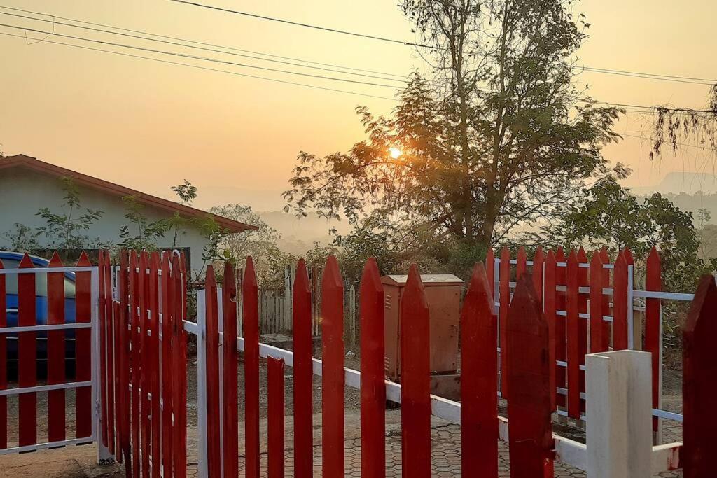 Joy Cottages - Premium Chalets, Vacation Home Rentals Karjat Eksteriør bilde